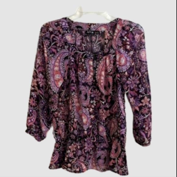 🌴Boho Sheer Feminine Top - Picture 1 of 8